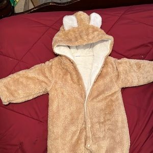 Baby bear jumper, button up, never worn. 6-9 months